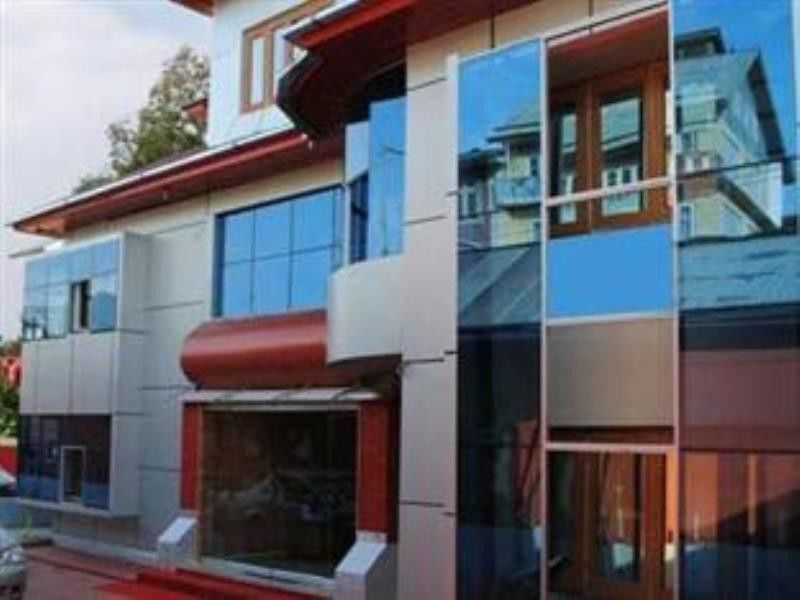 Butterfly Hotel Srinagar  Ngoại thất bức ảnh